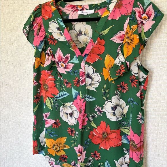 Floral Blouse✨ - Picture 2 of 6